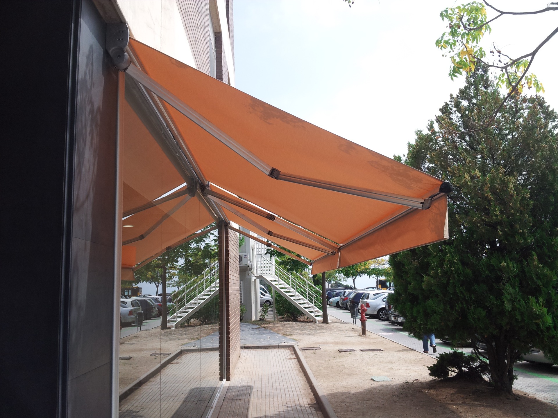 TOLDO EXTENSIBLE EN SORIA
